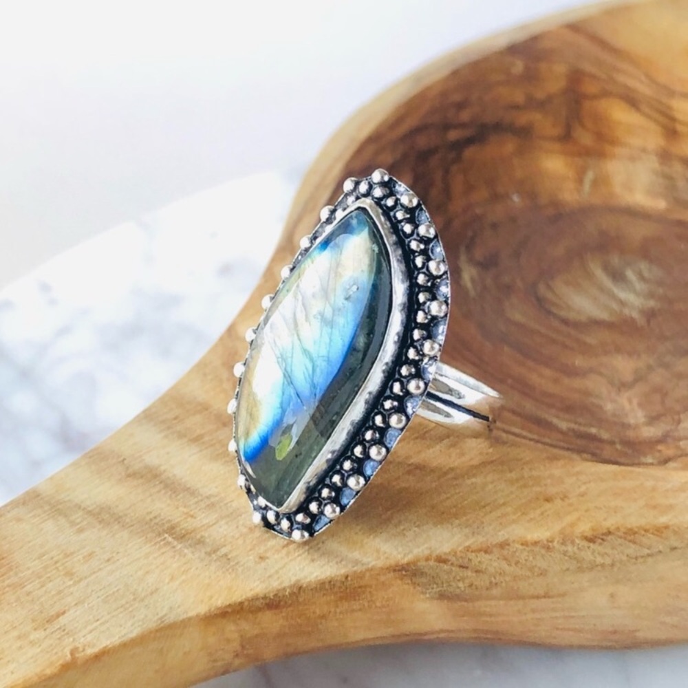 Silver Labradorite Statement Ring - image 4